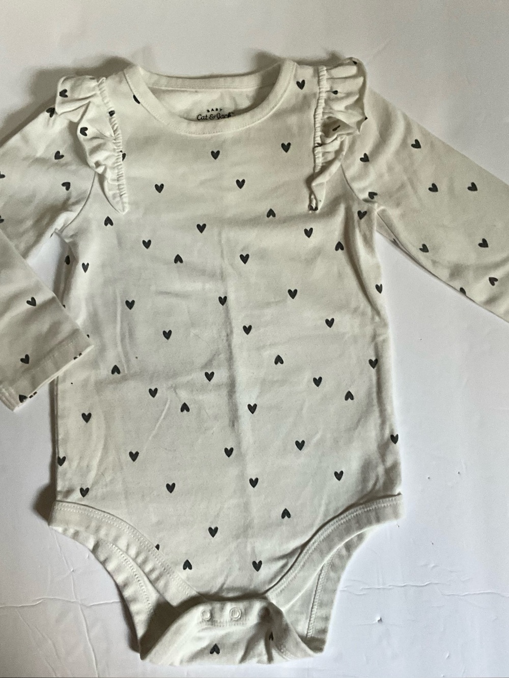 Cat & Jack Ivory Long Sleeve Heart Print One-Piece Bodysuit 18M